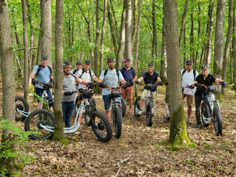 Trottinette électrique tout-terrain au départ du Château de Ravenel