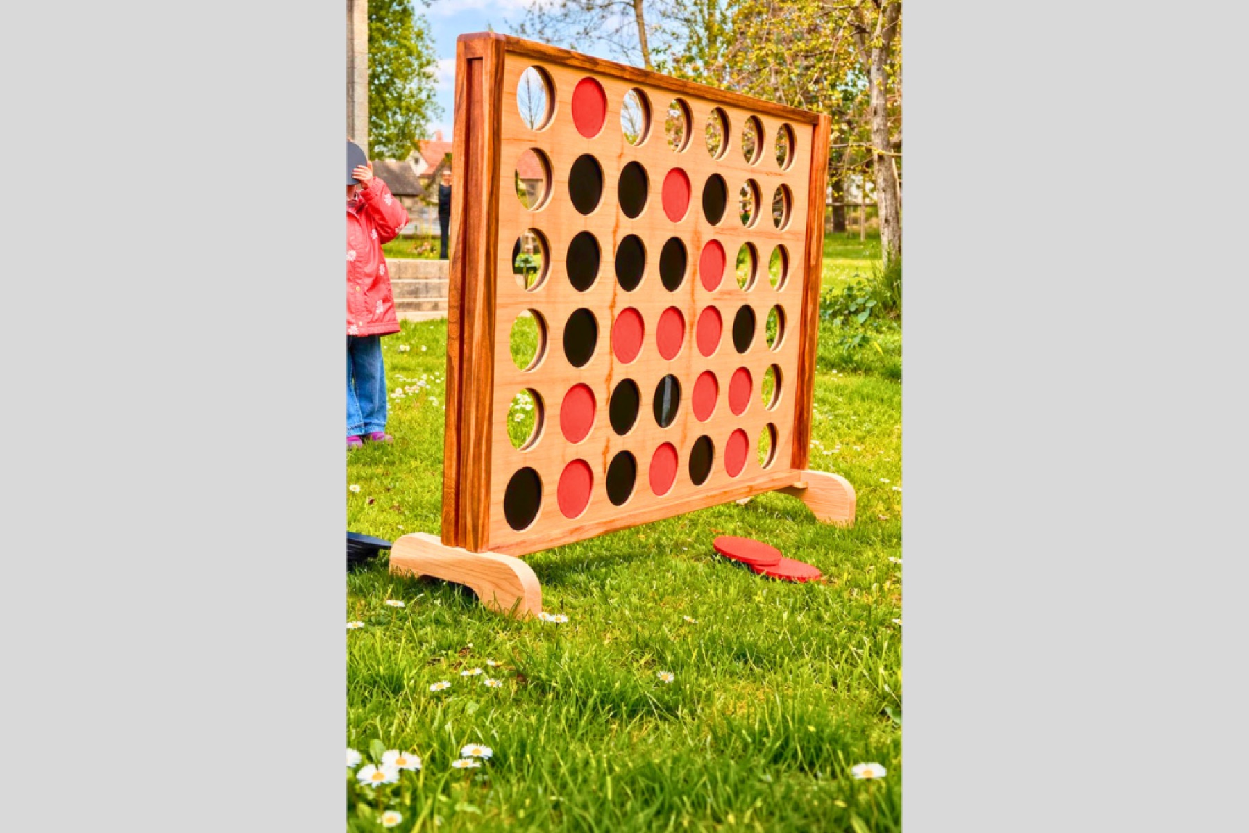 Jeux de groupe dans le parc du Château de Ravenel pour une cousinade en famille dans l'Oise