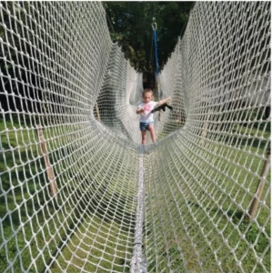 Accrobranche enfant à 5 minutes du Château de Ravenel